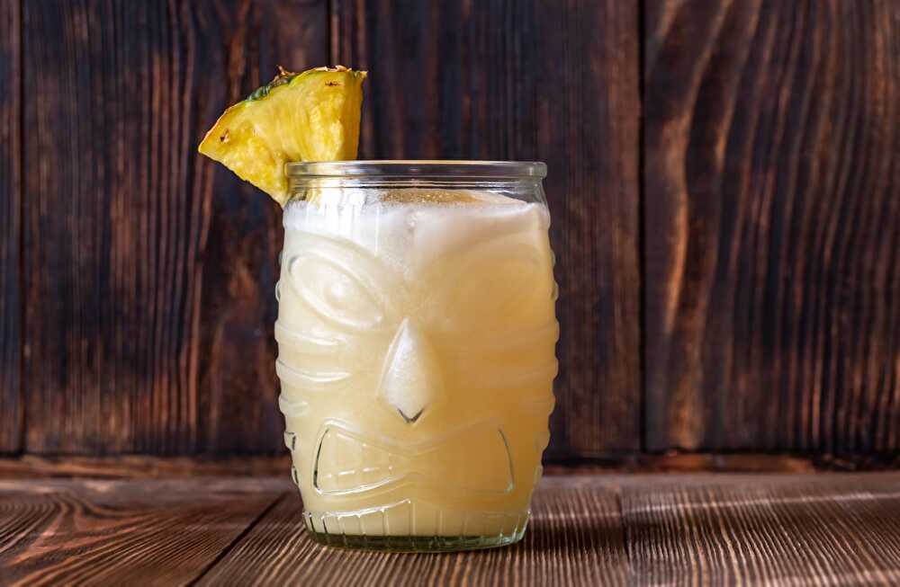 Tiki cocktail