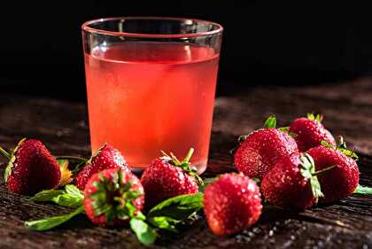 Strawberry pastis