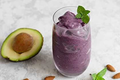 Blueberry, Avocado and Almond Smoothie