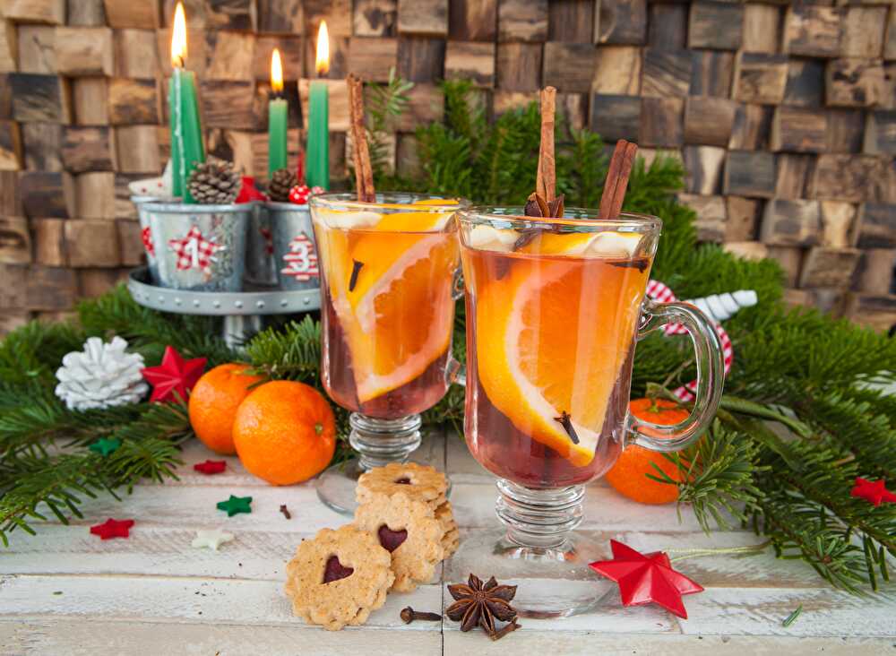 image Christmas Punch with Champagne