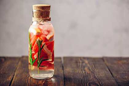 Detox water grapefruit rosemary