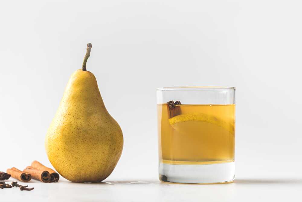 image Pear Juice with Cinnamon and Erable Syrup
