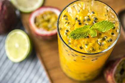 Pineapple passion smoothie