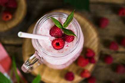 Raspberry and Hibiscus Smoothie