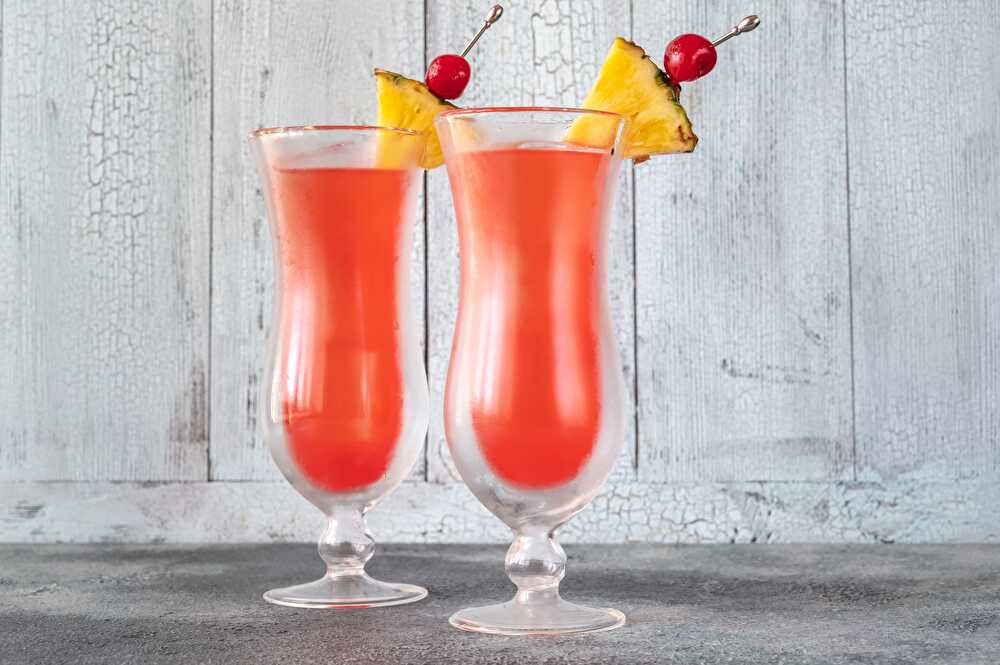 Singapore Sling : Cocktail recipe Singapore Sling - Cocktails Road