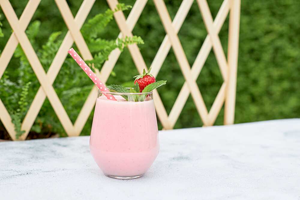 image Strawberry and Almond Smoothie