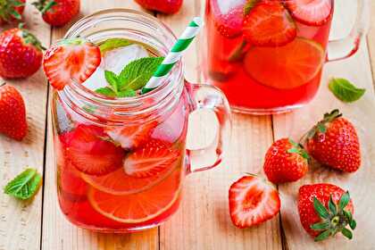 Strawberry and Mint Lemonade