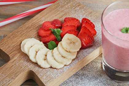Strawberry Banana and Mint Smoothie