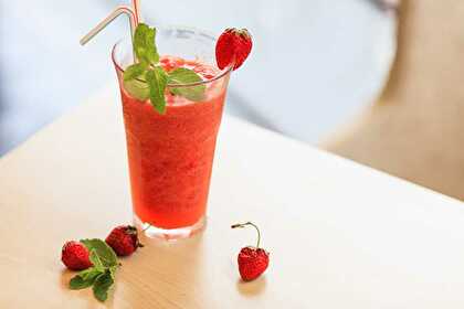 Strawberry Mint Vanilla Smoothie