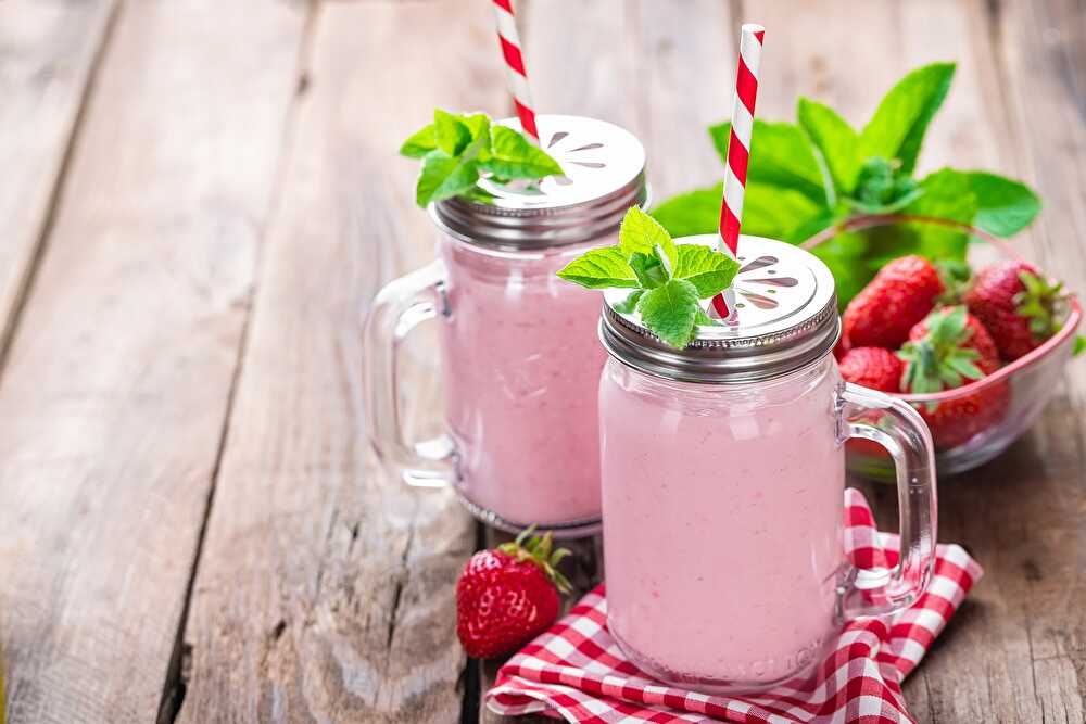 image Strawberry Smoothie Lime and Mint