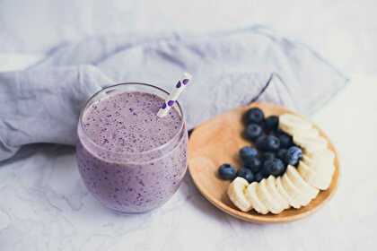 Vanilla Banana and Blueberry Goat Milk Smoothie