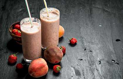 Strawberry, Peach and Honey Smoothie