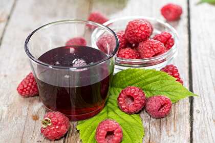 Homemade Raspberry Syrup