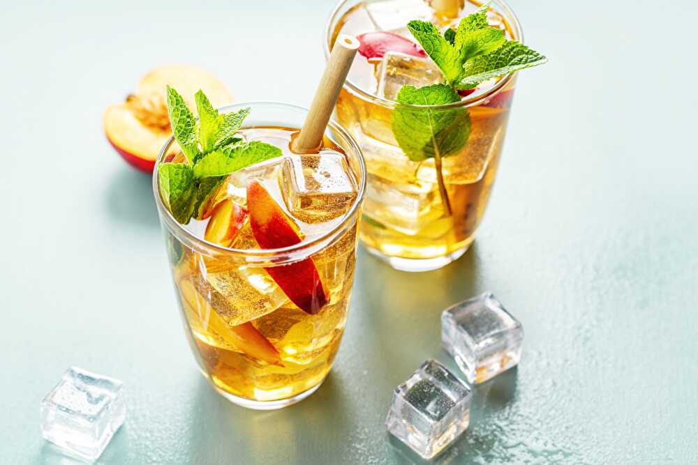 image Refreshing Peach-Mint Iced Tea