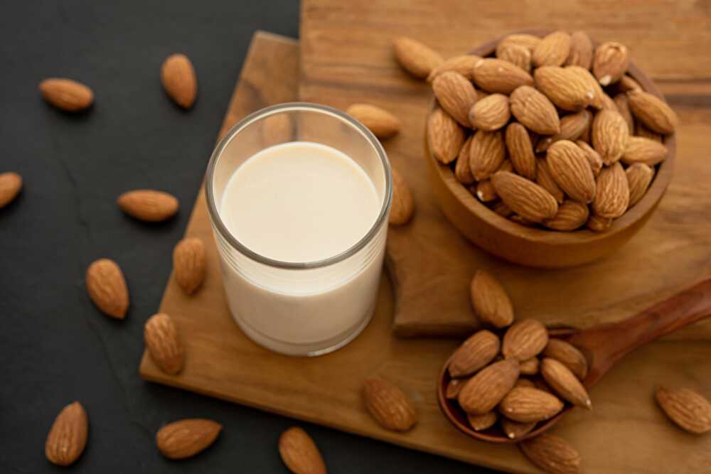image Homemade Almond Milk Recipe