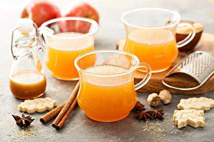 Hot Apple Cider with Salted Caramel