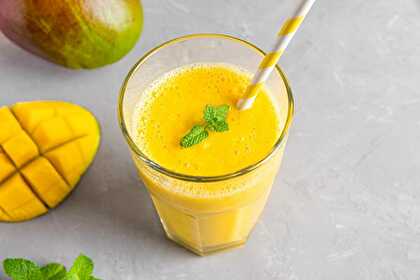 Refreshing Mango Green Tea Smoothie Recipe