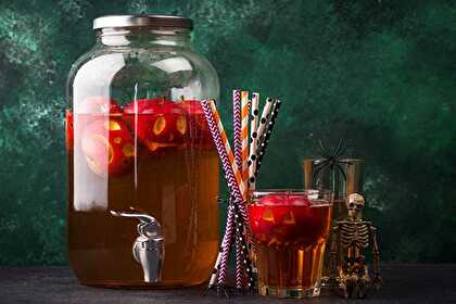 Non-Alcoholic Halloween Ghost Cocktail: Apple-Lemon Sweetness