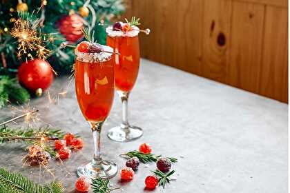 Sparkling Festive Cranberry and Raspberry Cocktail