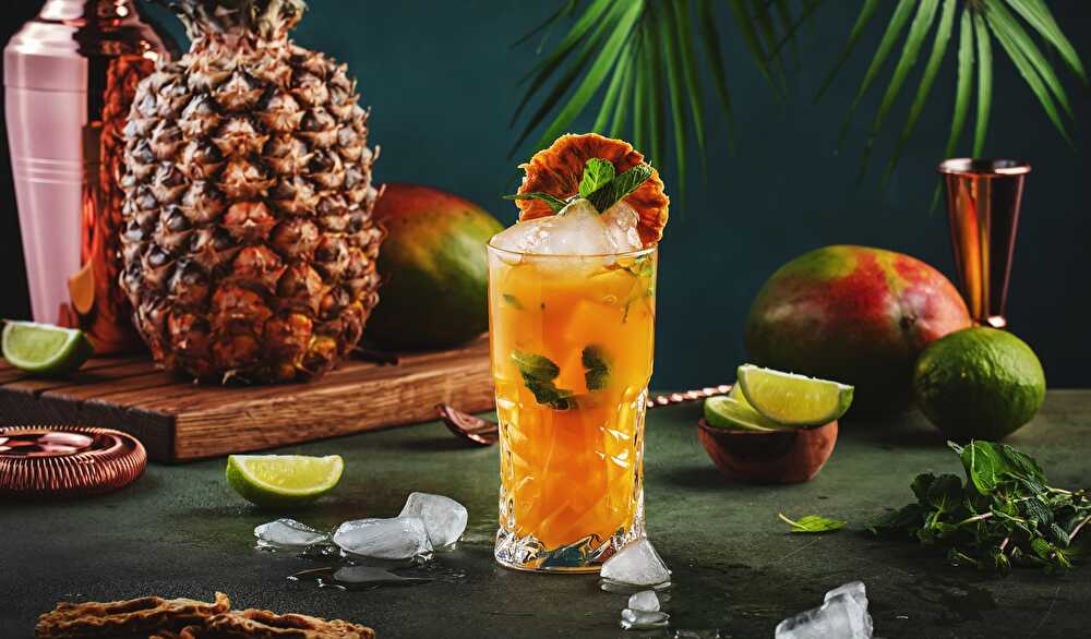 image Tropical Vodka Spark Cocktail