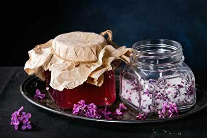 Homemade Lilac Syrup: The Elixir of Spring