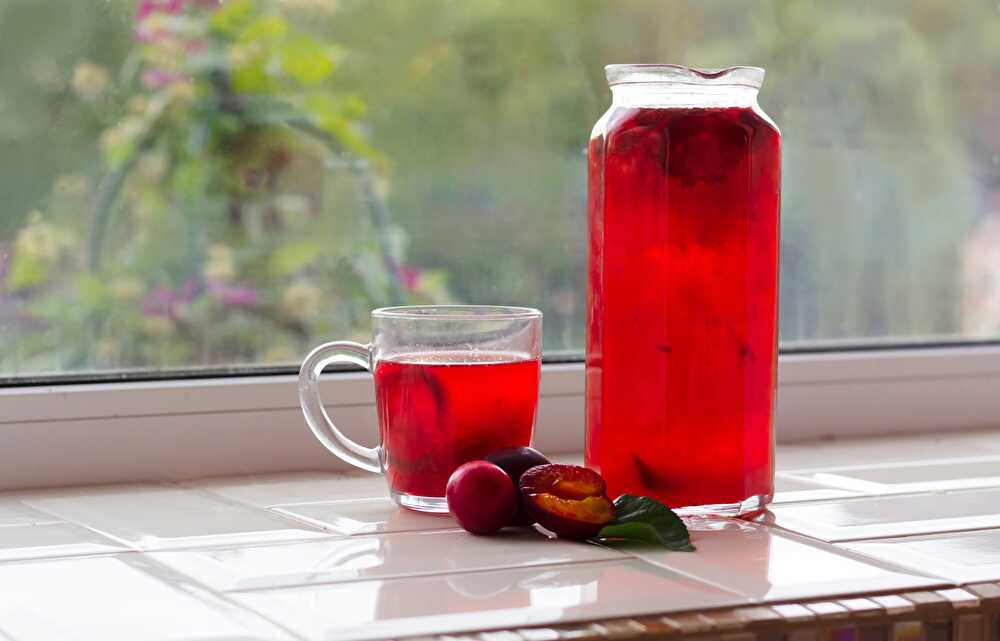 image Sparkling Plum and Cherry Lemonade
