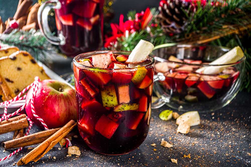 image Warm Christmas Punch with Winter Fruits